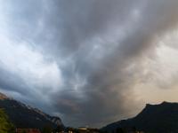 Gewitterwolken über Schloß Hohenaschau